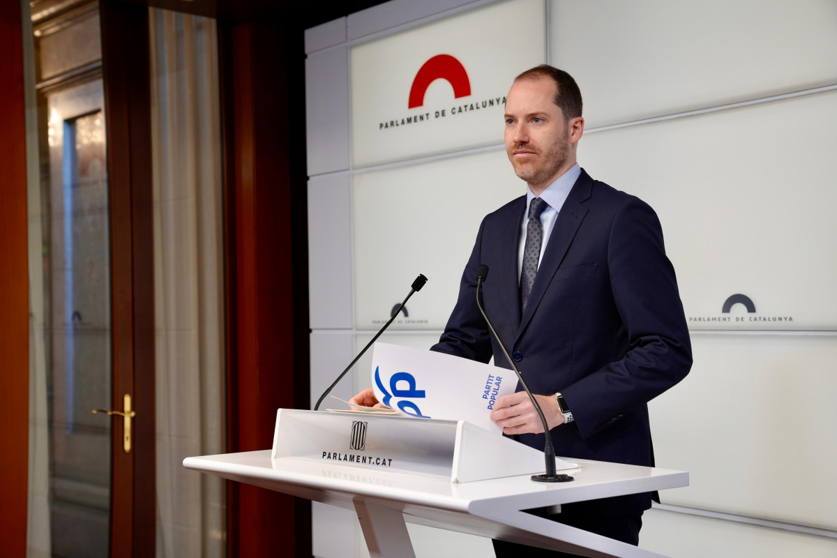 Juan Fernández: “Illa es la marioneta del sanchismo en Cataluña”